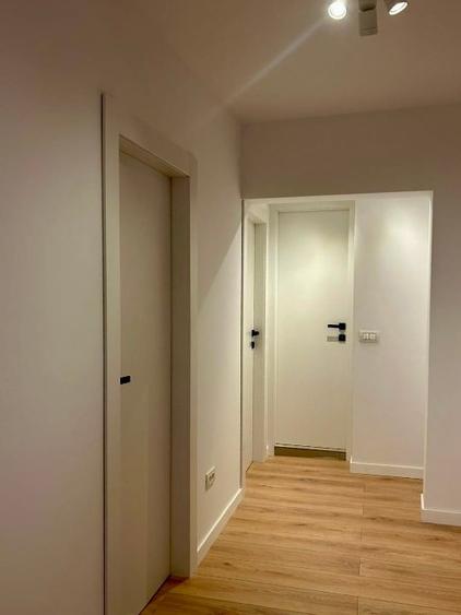 Apartament cu 3 camere decomandat în P-ța Muncii