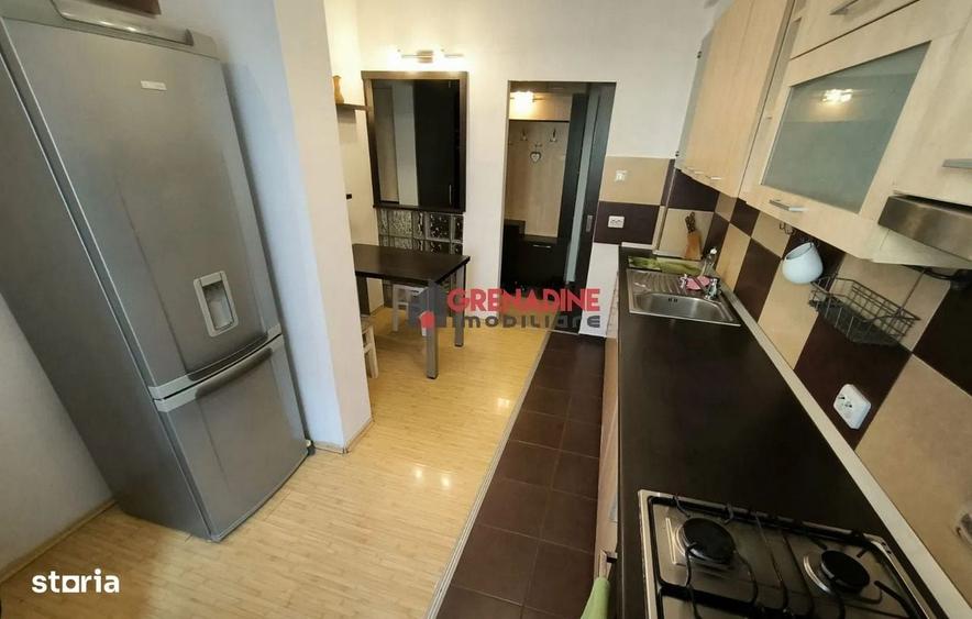 Apartament 2 Camere Decomandat - Parcare Proprie - Zona Racadau - 1