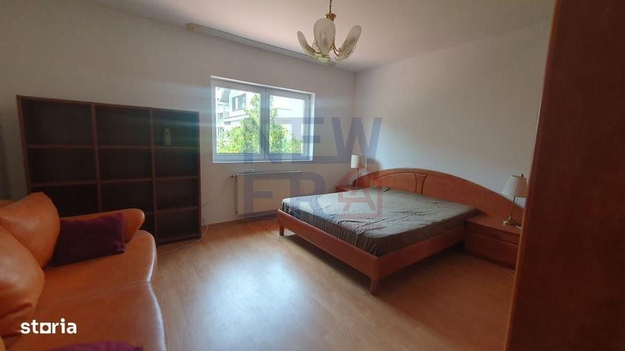 Casă cu 3 camere cu Teren 250 Mp în Central
