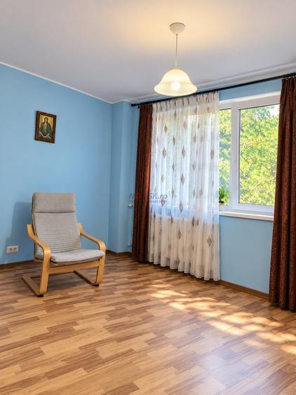 Apartament cu 3 camere decomandat, mobilat în Drumul Taberei