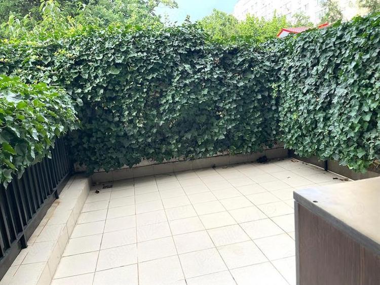 Garsonieră decomandată în Gorjului