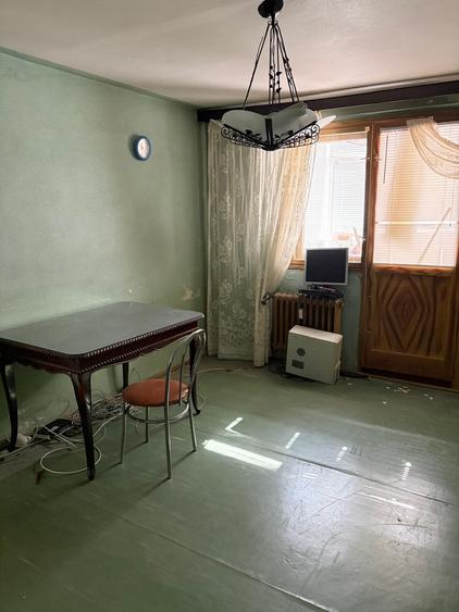 Apartament cu 2 camere decomandat în Drumul Taberei