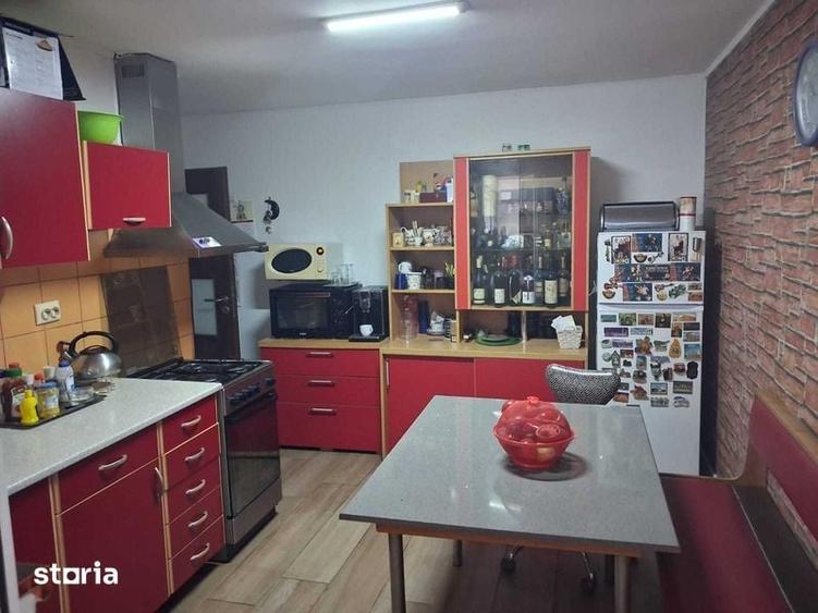 Casă cu 4 camere cu Teren 157 Mp în Tuzla