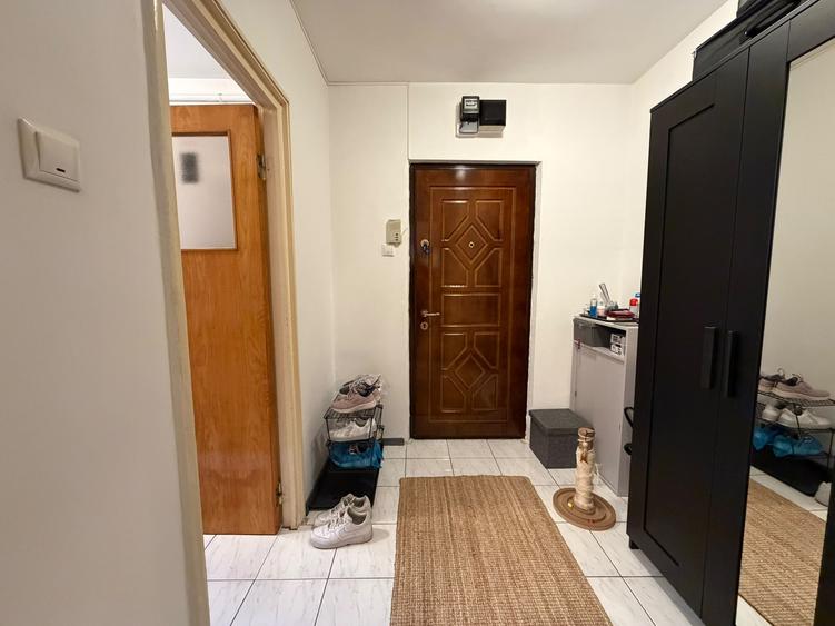Apartament cu 2 camere semidecomandat în Titan