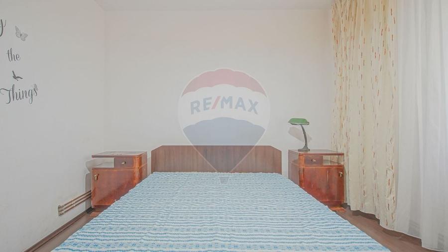 Apartament 2 cam de închiriat Zona Griviței Mobilat și utilat etaj 1 - 12