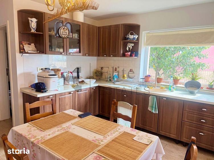 Casă cu 4 camere cu Teren 250 Mp în Tokai