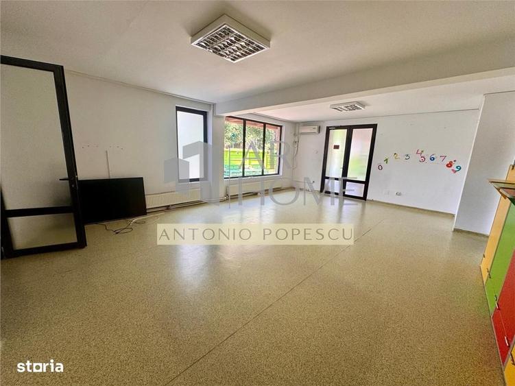 Casă cu 4 camere în Cantacuzino