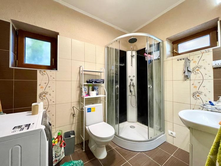 Duplex cu 5 camere cu Teren 380 Mp în Dumbrăvița