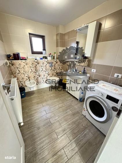 Casă cu 4 camere în Valea Adâncă