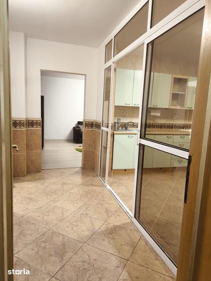 Apartament cu 3 camere în Vitan