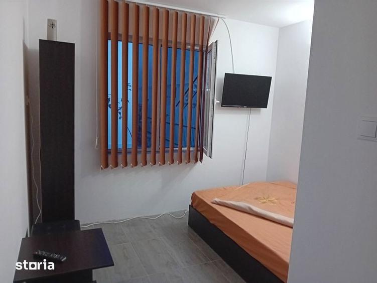 Casă cu 4 camere cu Teren 100 Mp în Central