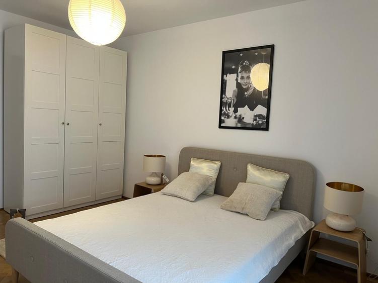 Apartament cu 3 camere decomandat, mobilat în Pantelimon