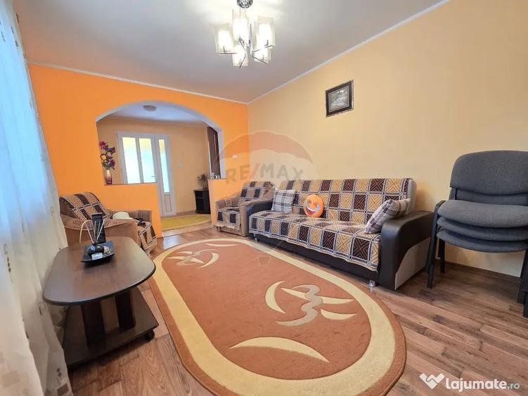 Casă cu 4 camere cu Teren 3405 Mp în Suraia