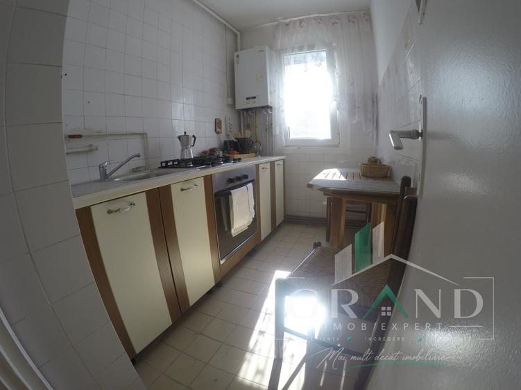 Apartament cu 3 camere semidecomandat, mobilat în Mănăștur