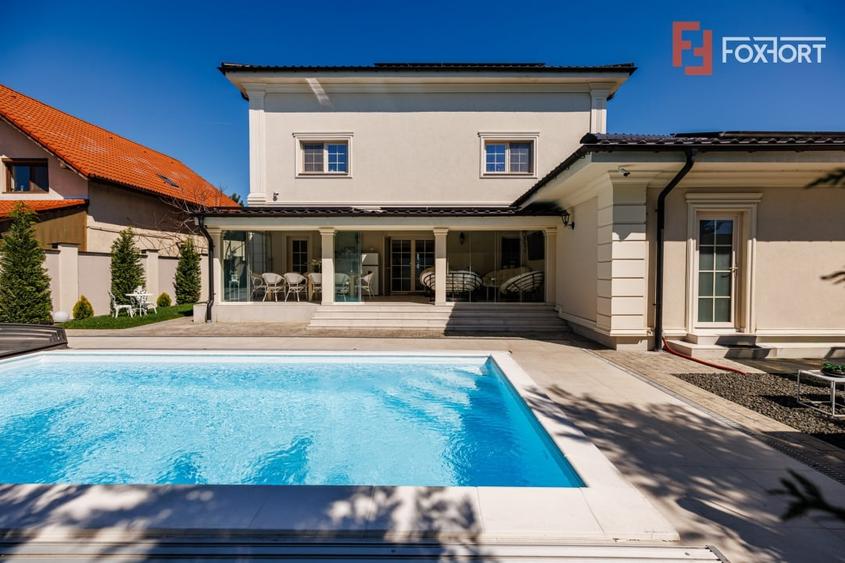 Casă individuală cu 6 camere cu Piscina în Moșnița Nouă