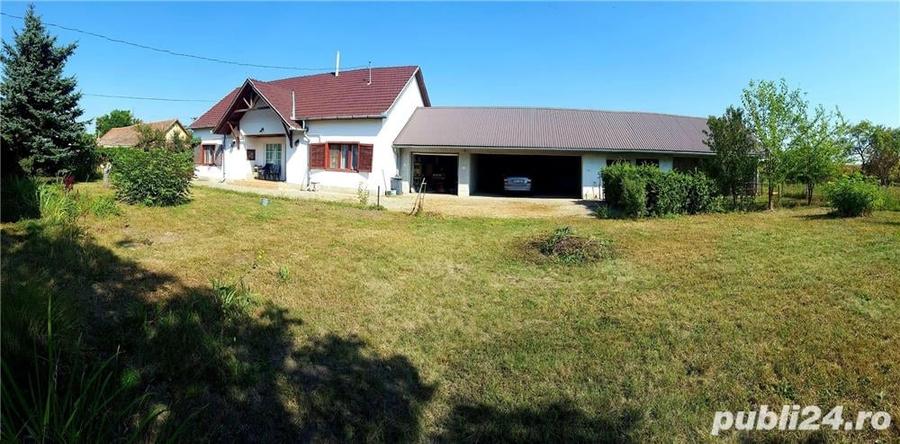 Casă cu 3 camere cu Teren 1800 Mp în Turnu