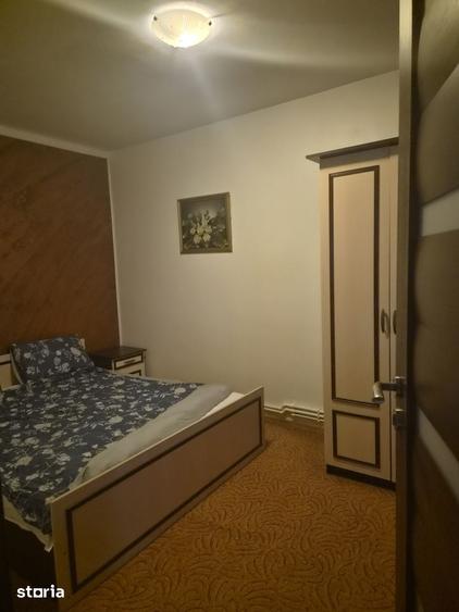 Casă cu 5 camere cu Teren 700 Mp în Șendreni