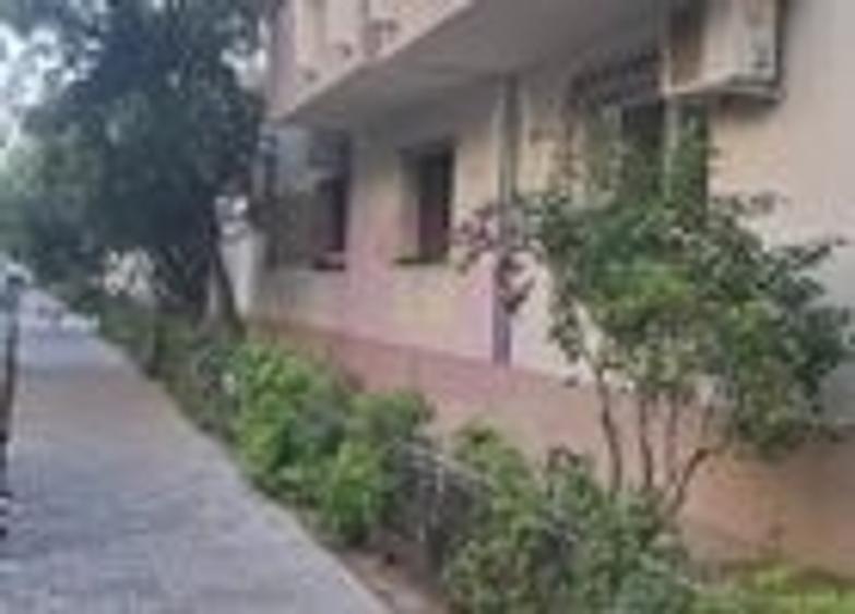Apartament cu 2 camere semidecomandat, mobilat în Lacul Tei