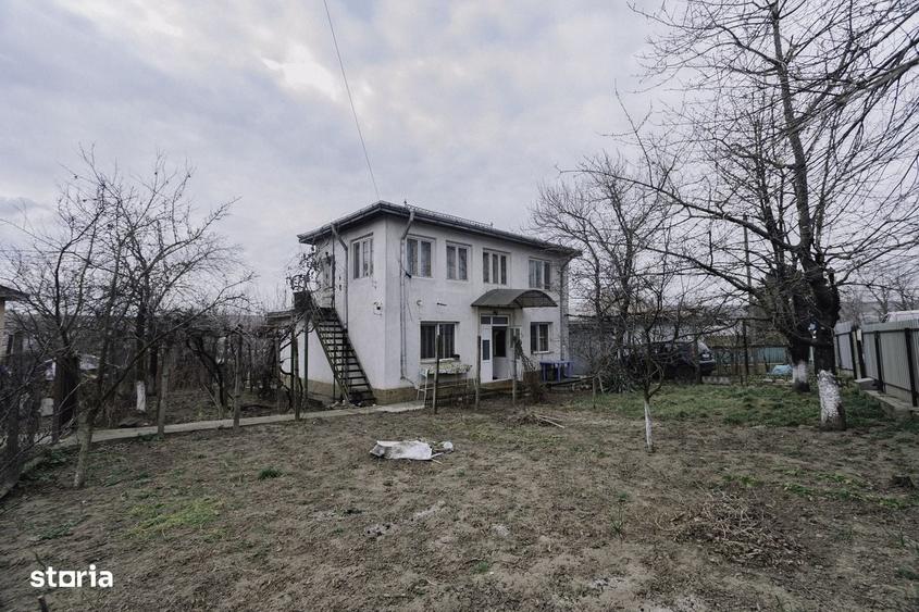 Casă cu 4 camere în Trușești