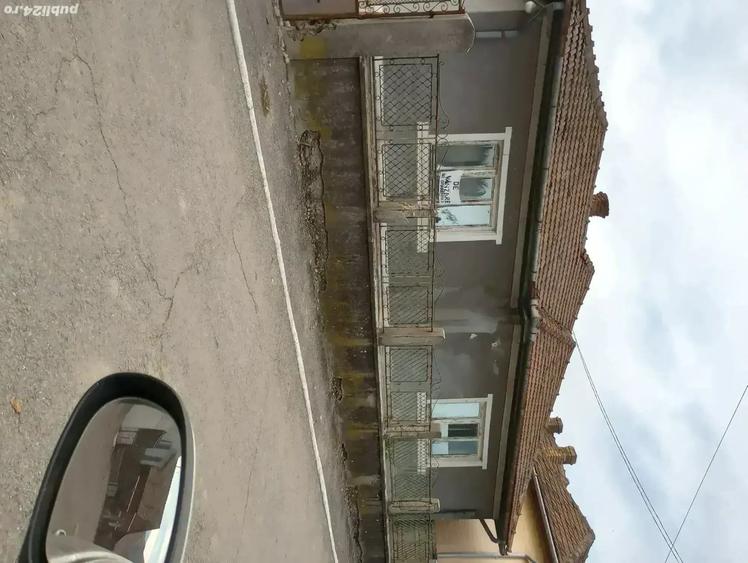 Casă cu 3 camere în Subcetate