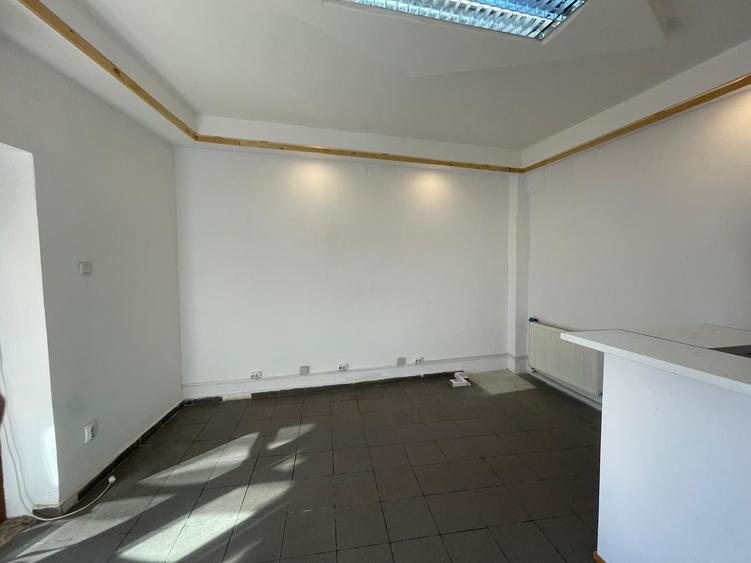 Spațiu comercial, de 22 mp, în Cantacuzino