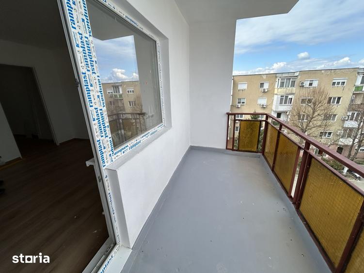 Vand apart.1 cam.situat in Micalaca,str.Vaslui,st. 50 mp,et.4/4,modern - 1