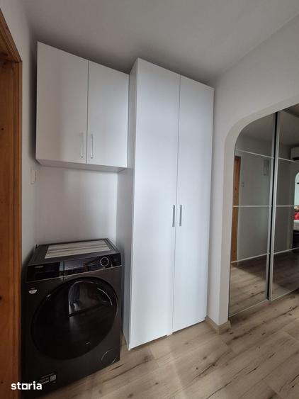 Apartament cu 3 camere semidecomandat în Brazda lui Novac