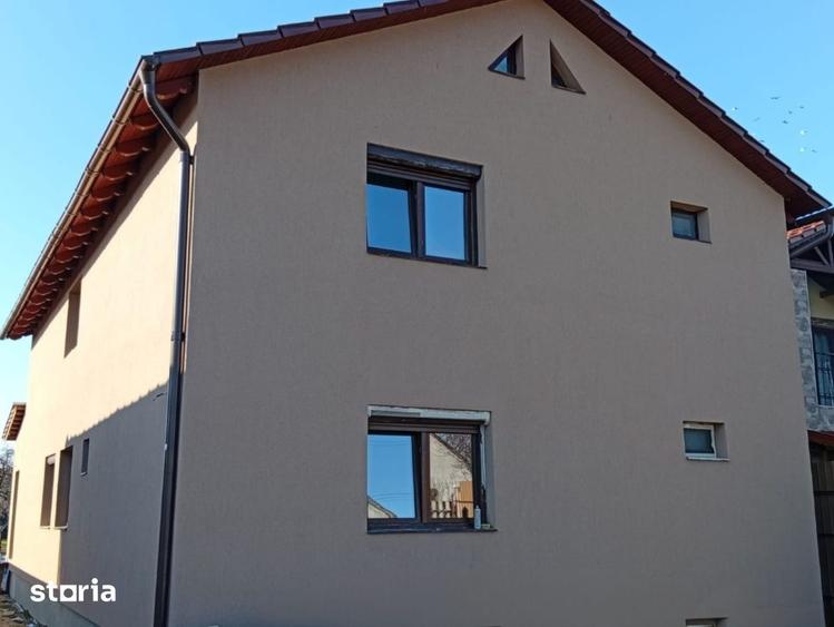 Casă cu 6 camere cu Teren 565 Mp în Central
