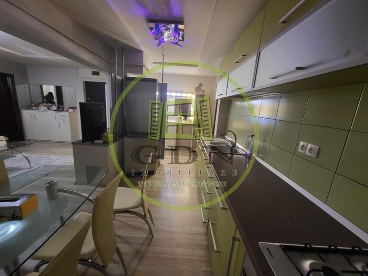 Apartament cu 3 camere, mobilat în Craiovița Nouă