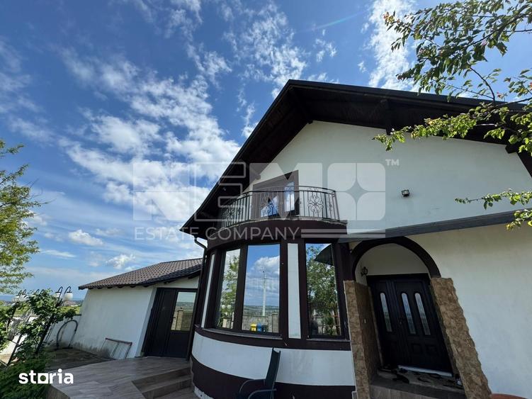 Casă cu 4 camere cu Teren 930 Mp în Udești
