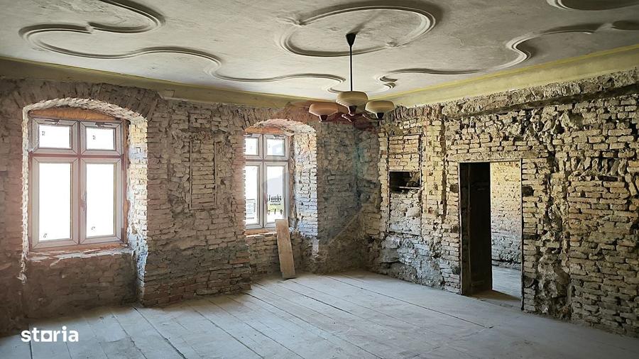 Casă cu 4 camere cu Teren 1694 Mp în Biertan