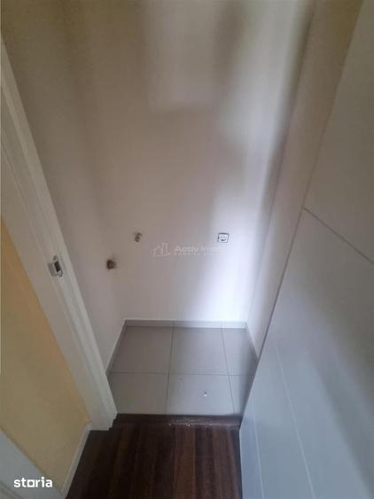 Apartament cu 5 camere decomandat în Central