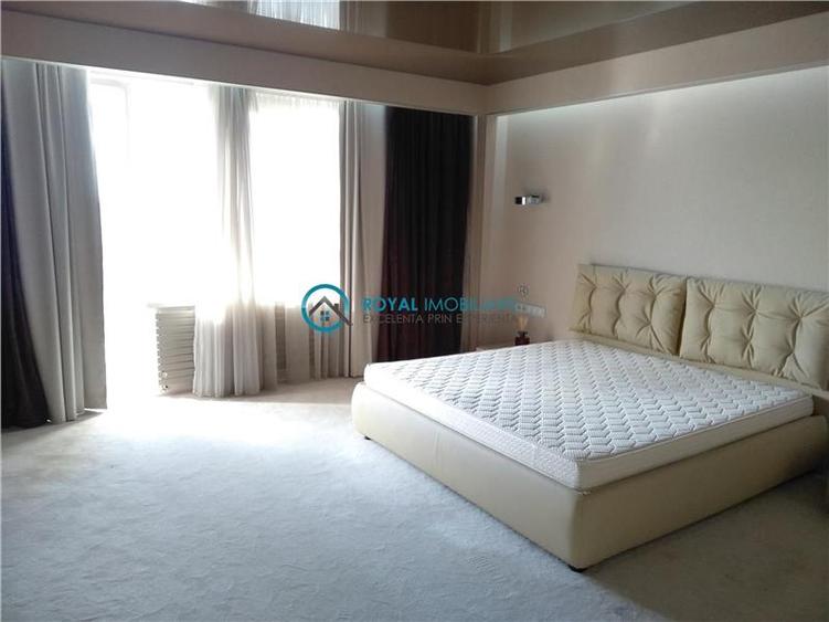 Apartament cu 3 camere decomandat, mobilat în Central