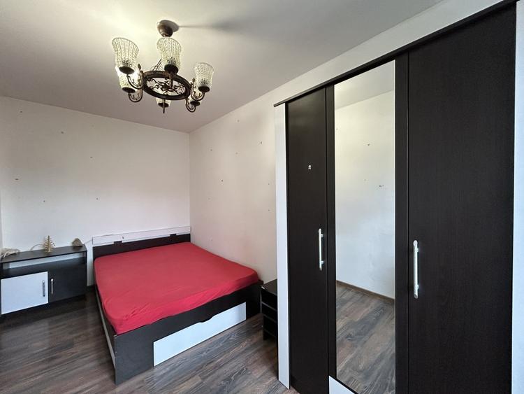 Apartament cu 2 camere nedecomandat, mobilat în P-ța Doina