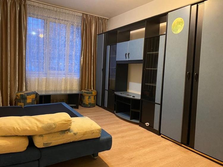 Garsonieră decomandată în Berceni