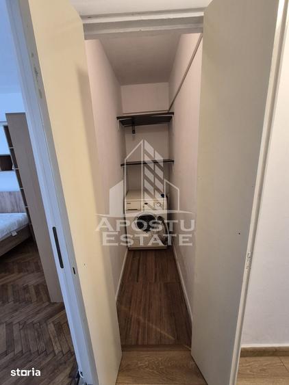 Apartament cu 3 camere semidecomandat în Iosefin