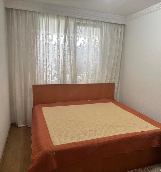 Apartament cu 4 camere decomandat în Dristor
