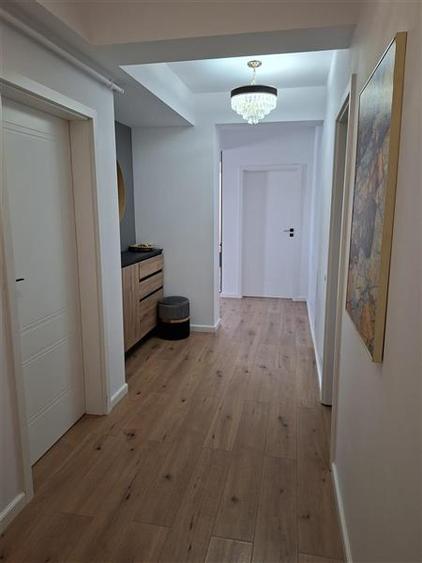 Apartament cu 3 camere decomandat, mobilat în Bucureștii Noi