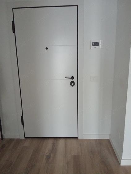 Apartament cu 3 camere decomandat în Nufărul