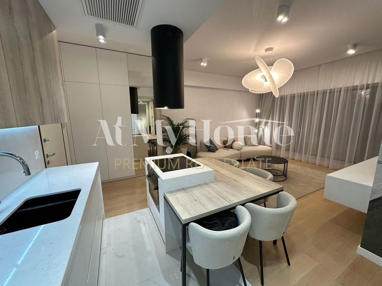 Apartament cu 3 camere decomandat, mobilat în Barbu Văcărescu