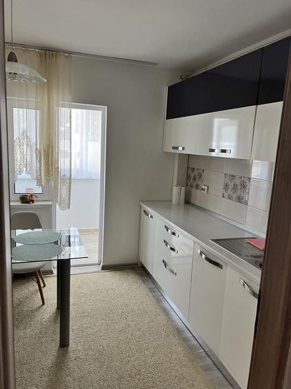Apartament cu 2 camere decomandat în Soarelui