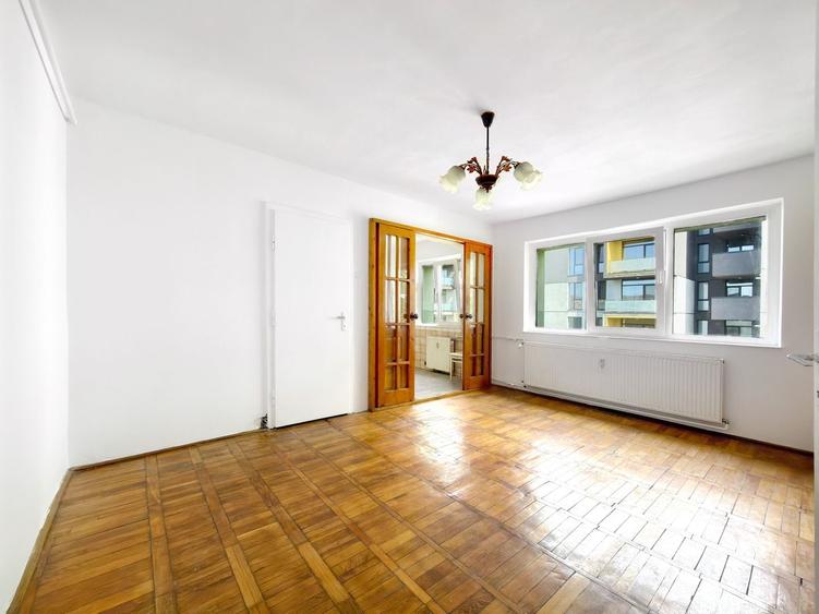 Apartament cu 2 camere nedecomandat în Tipografilor
