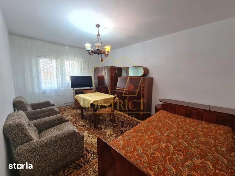 Apartament cu 3 camere decomandat, mobilat în Complex Studențesc