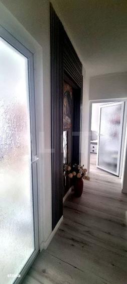 Apartament cu 3 camere decomandat în Micro 4