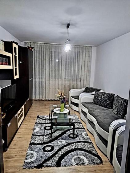 Apartament cu 2 camere decomandat în Exterior Vest