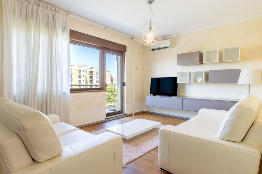Apartament cu 3 camere decomandat, mobilat în Sisești