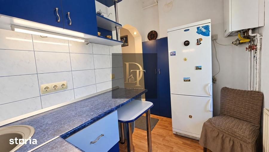 Apartament cu 2 camere decomandat în Schei