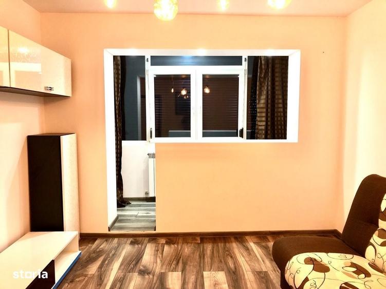 Apartament cu 2 camere decomandat în Micro 20