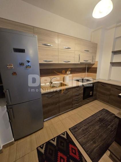 Apartament cu 2 camere semidecomandat, mobilat în Roșu