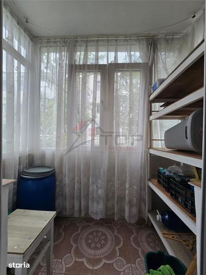 Apartament cu 3 camere semidecomandat în Dacia